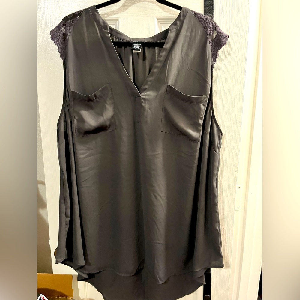 Long grey tank
